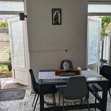 1 Bedroom 15 Min By Tram To Amsterdam Centre! Amesterdão Exterior foto