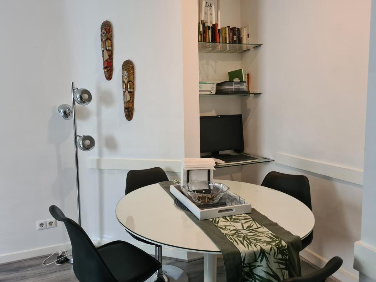 1 Bedroom 15 Min By Tram To Amsterdam Centre! Amesterdão Exterior foto
