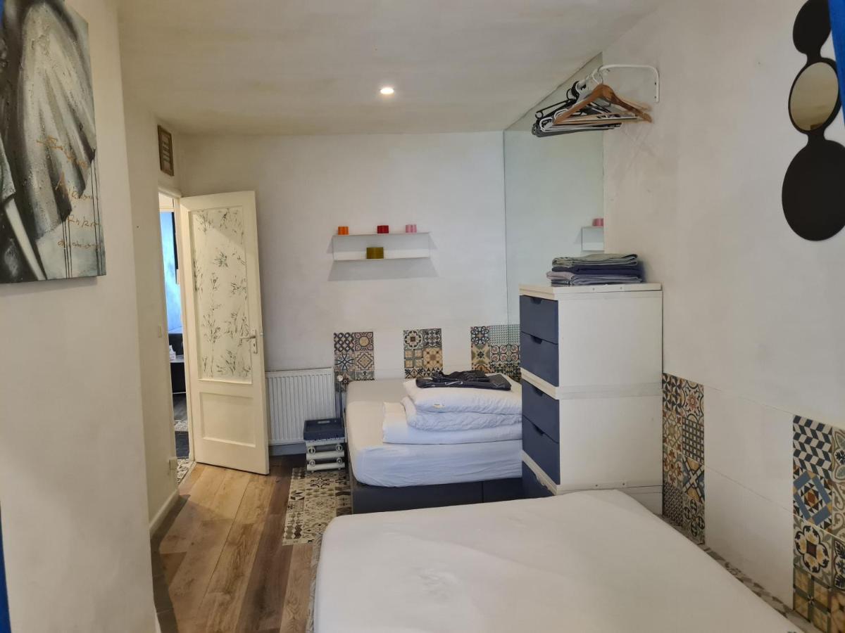1 Bedroom 15 Min By Tram To Amsterdam Centre! Amesterdão Exterior foto