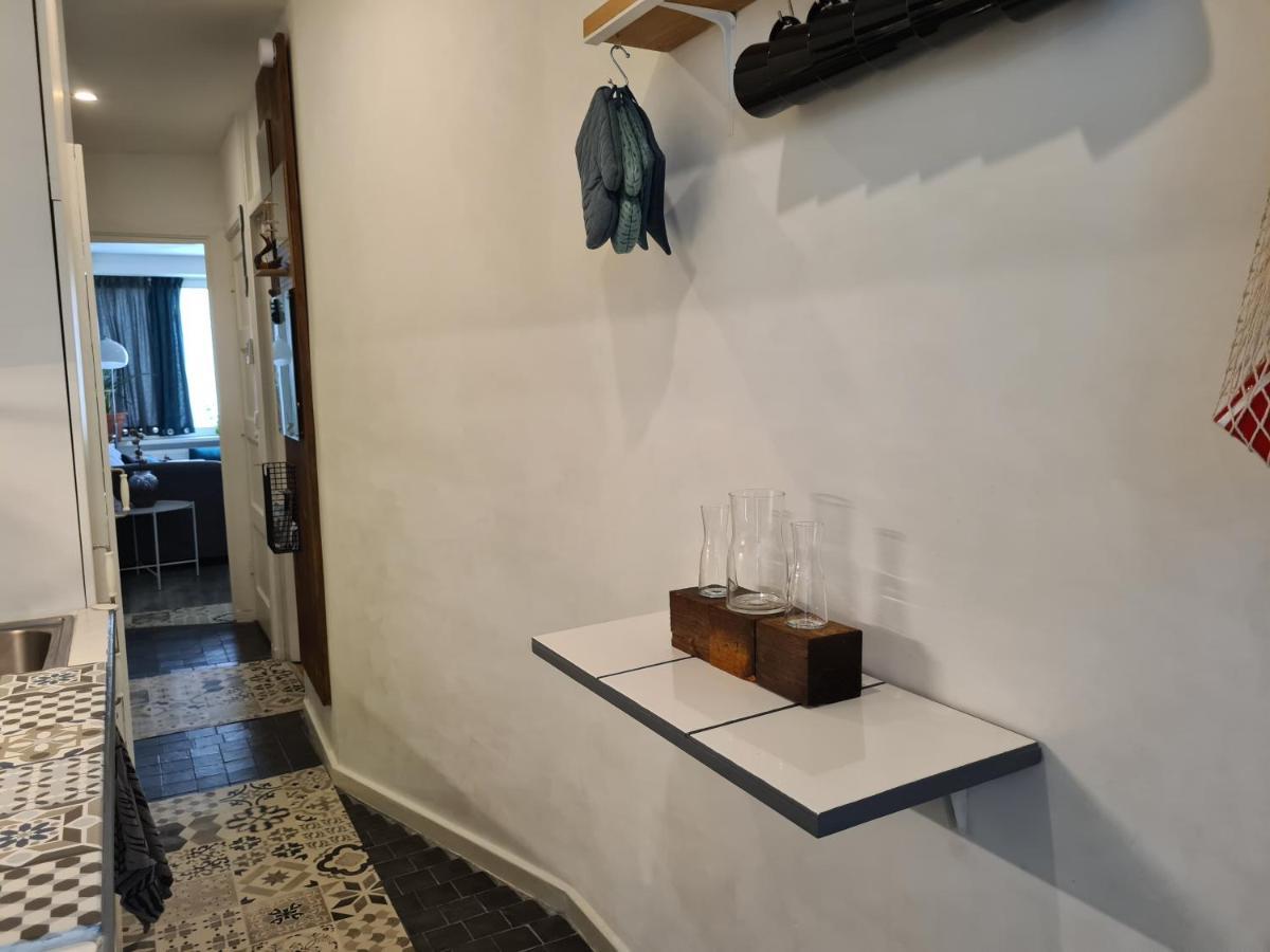 1 Bedroom 15 Min By Tram To Amsterdam Centre! Amesterdão Exterior foto