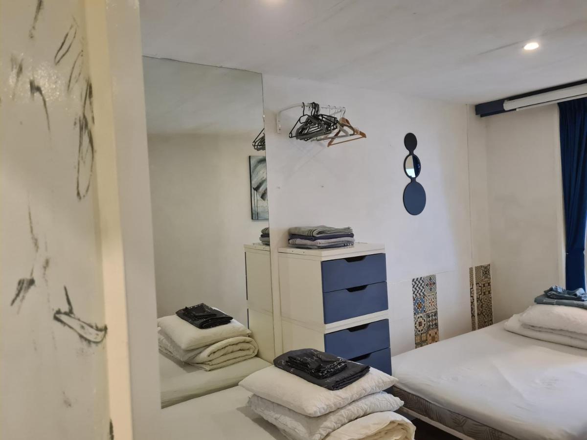 1 Bedroom 15 Min By Tram To Amsterdam Centre! Amesterdão Exterior foto