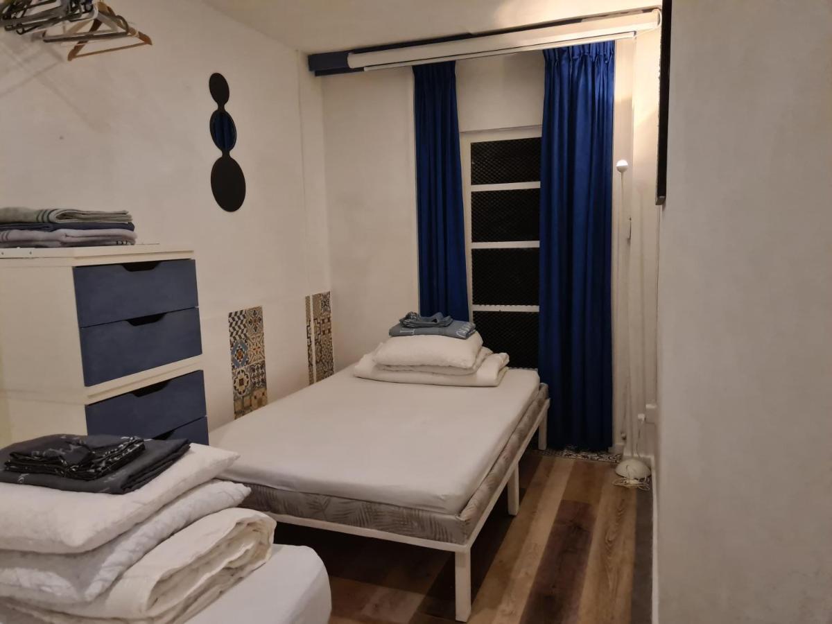 1 Bedroom 15 Min By Tram To Amsterdam Centre! Amesterdão Exterior foto