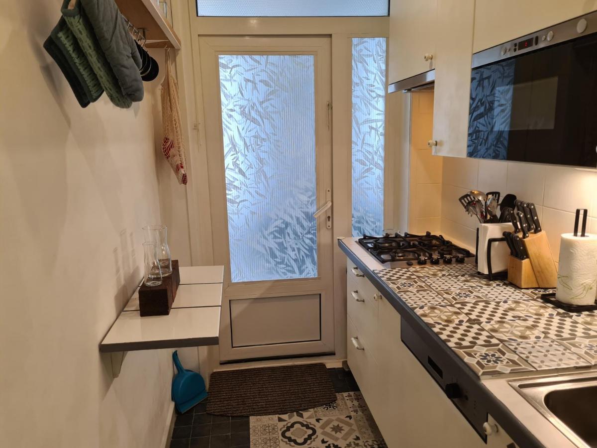 1 Bedroom 15 Min By Tram To Amsterdam Centre! Amesterdão Exterior foto
